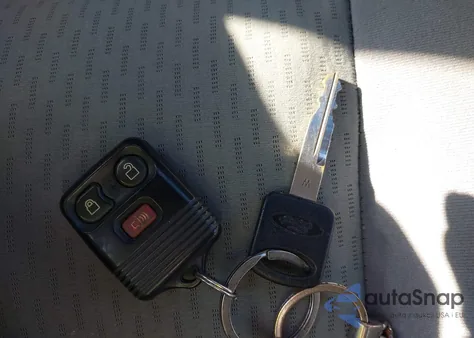 2011 Ford E-350 Super Duty Xlt z USA, uszkodzony, nr VIN 1FBNE3BL9BDA53490